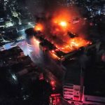 Kebakaran Hebat Glodok Plaza: Evakuasi Dramatis dan Kobaran Api Tak Terkendali