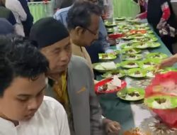 Bukber Gratis di Masjid Baiturrahmah, Ratusan Jamaah Antusias