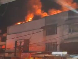 Lima Toko di Malang Terbakar Hebat Tiga Jam