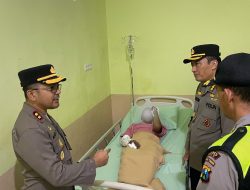 Kapolres Batu Jenguk Korban Ledakan Petasan, Ingatkan Bahaya Serius