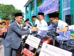Bupati Labura Serahkan 8 Unit Sepeda Motor Untuk KUA se-Kabupaten Labuhanbatu Utara.