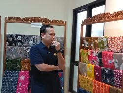 Banyu Biru Djarot Tinjau Sentra Batik Mojokerto, Dorong Inovasi Energi Kreatif