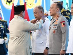 Presiden Prabowo Anugerahkan Tanda Kehormatan kepada 70 Tokoh Gizi Nasional