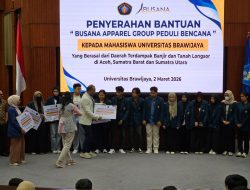 70 Mahasiswa UB Terdampak Musibah, Terima Bantuan Dana dari Busana Apparel
