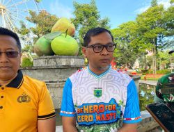 Sambut Ramadan, Kepala DLH Kota Batu Gelar Bersih-Bersih Sampah di Pasar Besar-besaran