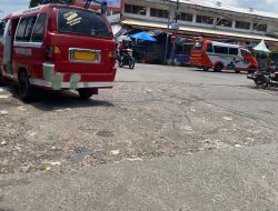 Jalan Rusak Tak Kunjung Diperbaiki, Warga Pematangsiantar Minta  Tindakan