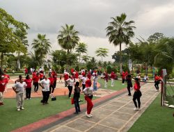 Unik! Yasonna Gaungkan Pancasila Lewat Senam Aerobik, Ratusan Relawan Antusias