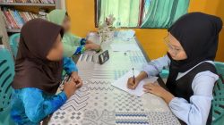 Penerapan Pendidikan Komunitas untuk Tingkatkan Minat Belajar Anak Kawasan Pesisir di Rumah Literasi Secanang