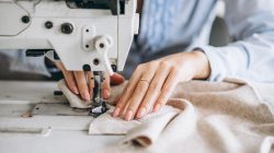 Memudarnya Tukang Jahit di Tengah Tren Fast Fashion