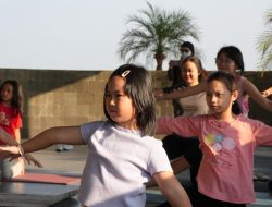 BeSS Mansion Hotel Surabaya Hadirkan Yoga Anak, Tawarkan Konsep Baru Family Wellness saat Liburan Sekolah