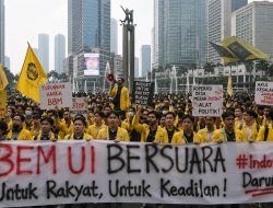 “Merebut Kemerdekaan” Menggema di Bundaran HI, BEM UI Bawa 8 Tuntutan