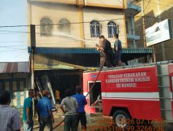 Dua Ruko Perabotan dan Elektronik di Perdagangan Terbakar, Kerugian Capai Rp1,5 Miliar
