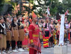 Semarak HUT ke-81 RI di Mercure Surabaya Grand Mirama, Heartist Gelar Karnaval Busana Daerah