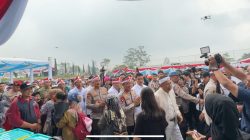 Wakapolri Salurkan 1.000 Paket Bansos bagi Petani Bawang Putih di Cianjur
