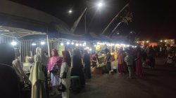 PANggung Religi Gus Iqdam di Kanjuruhan Diserbu Ribuan Warga, Berkah Ekonomi Bagi UMKM Lokal