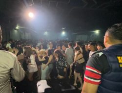 Razia Helen’s Night Mart, Polisi Tangkap Pengedar Pod Getar dan Temukan Tiga Pengunjung Positif Narkoba