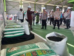 Kapolri Lepas Distribusi 80 Ton Pupuk Batu Bara untuk Petani Riau