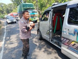 Aksi Heroik Bhabinkamtibmas Bagor Selamatkan Bayi Kecelakaan Bus Dipuji Warganet