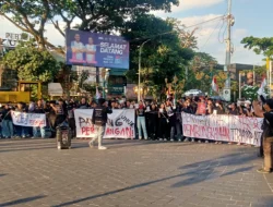 Gema 17 Tuntutan Rakyat Aliansi Bangkit Bersatu Guncang Kayutangan Malang